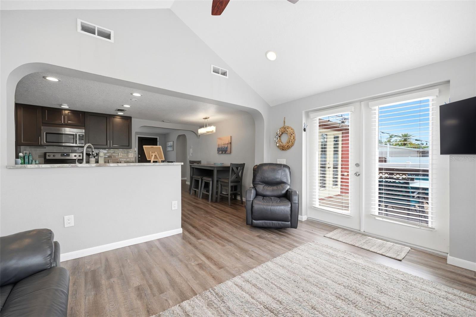 LAKE SHORE ESTATES 3RD ADD - Residential