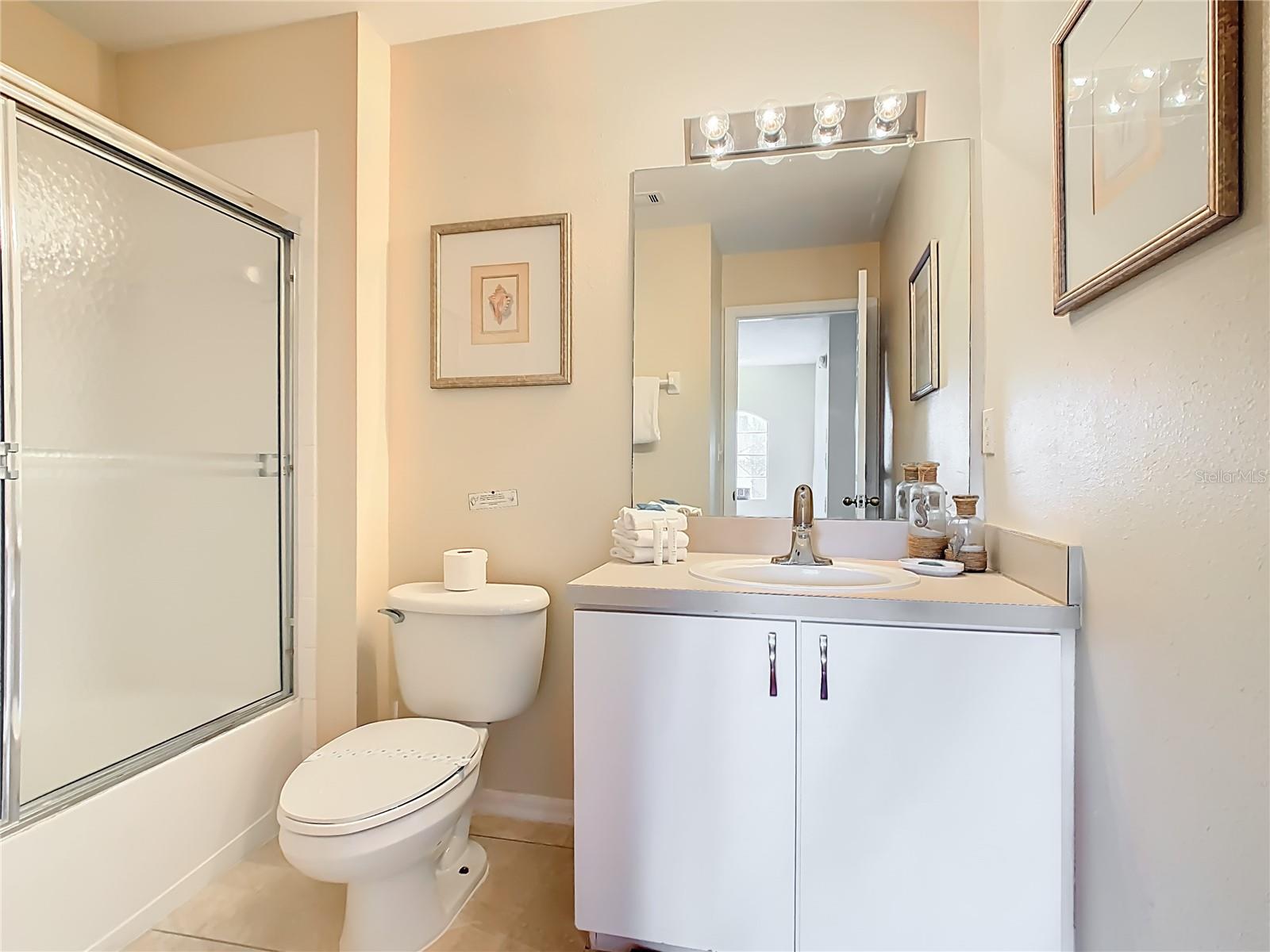 EMERALD ISLAND RESORT REP - Residential