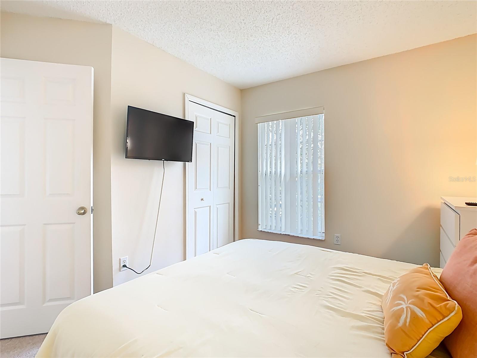 EMERALD ISLAND RESORT REP - Residential