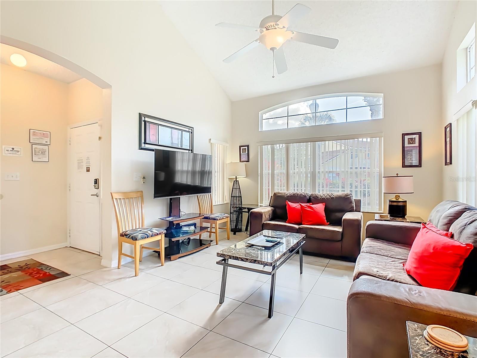 EMERALD ISLAND RESORT REP - Residential