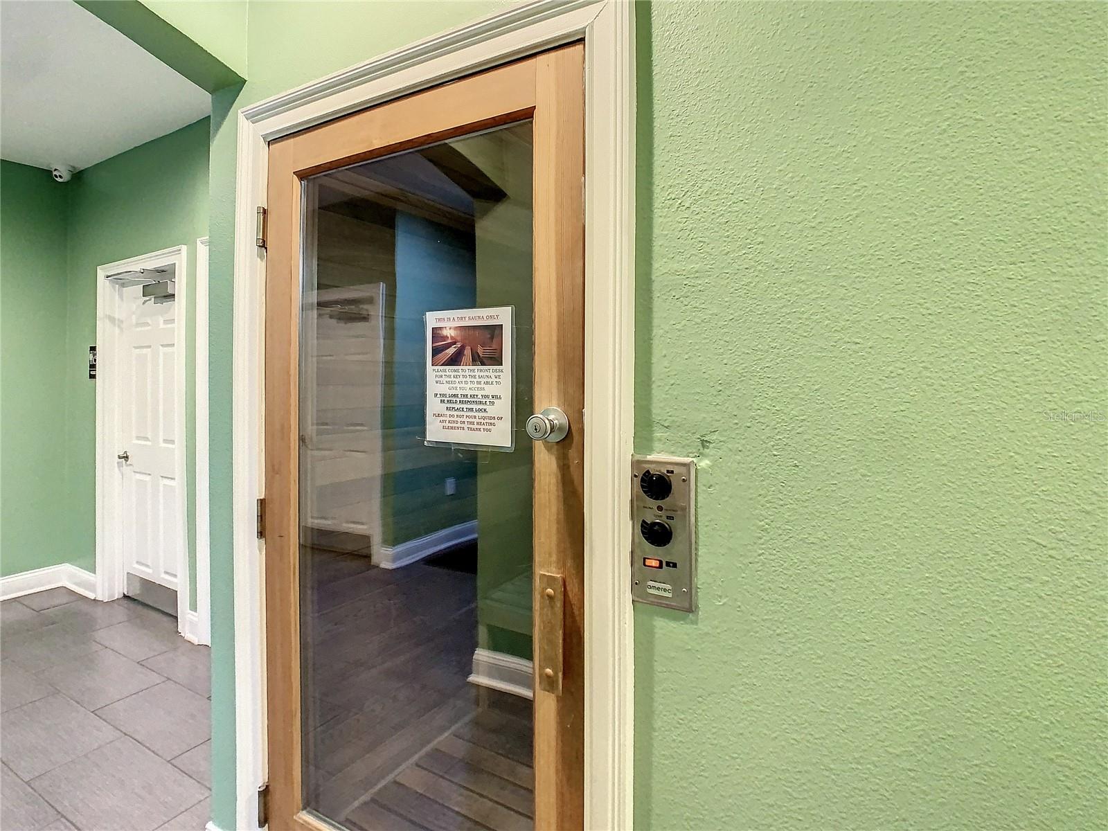 EMERALD ISLAND RESORT REP - Residential