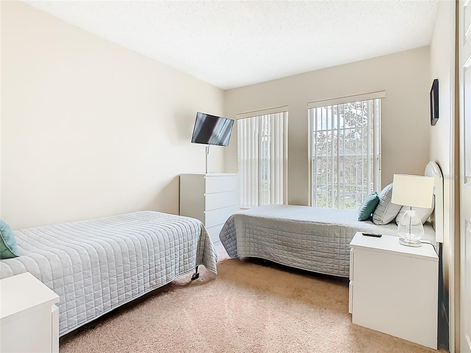 EMERALD ISLAND RESORT REP - Residential