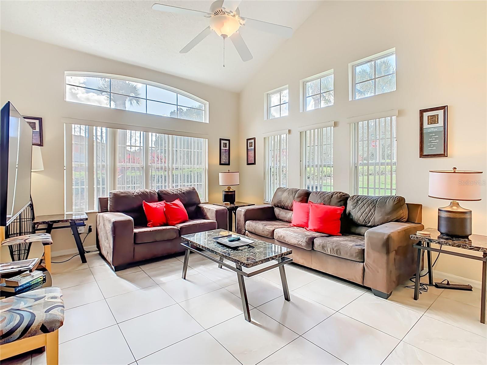 EMERALD ISLAND RESORT REP - Residential