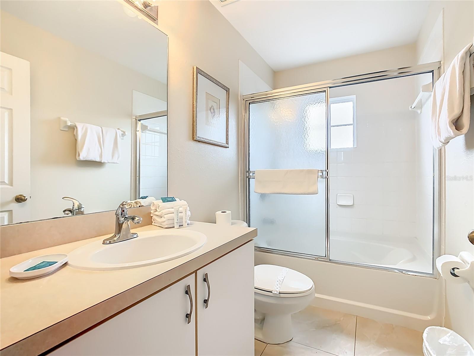 EMERALD ISLAND RESORT REP - Residential