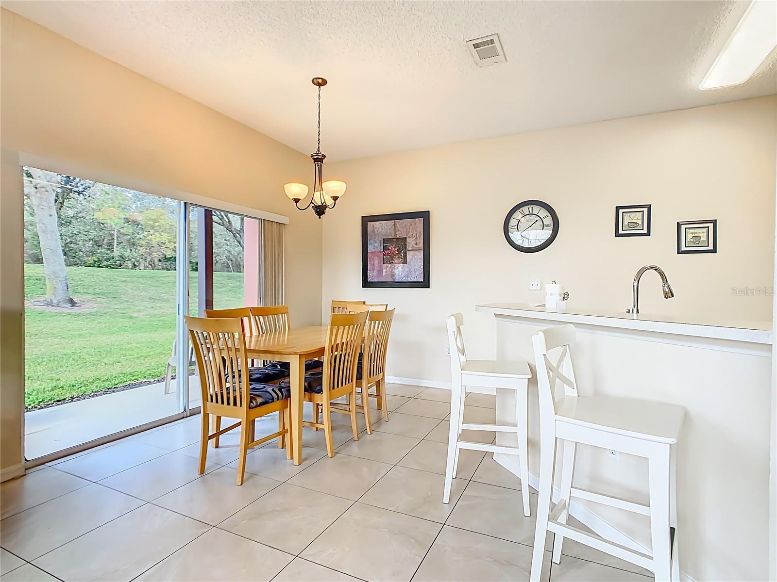 EMERALD ISLAND RESORT REP - Residential