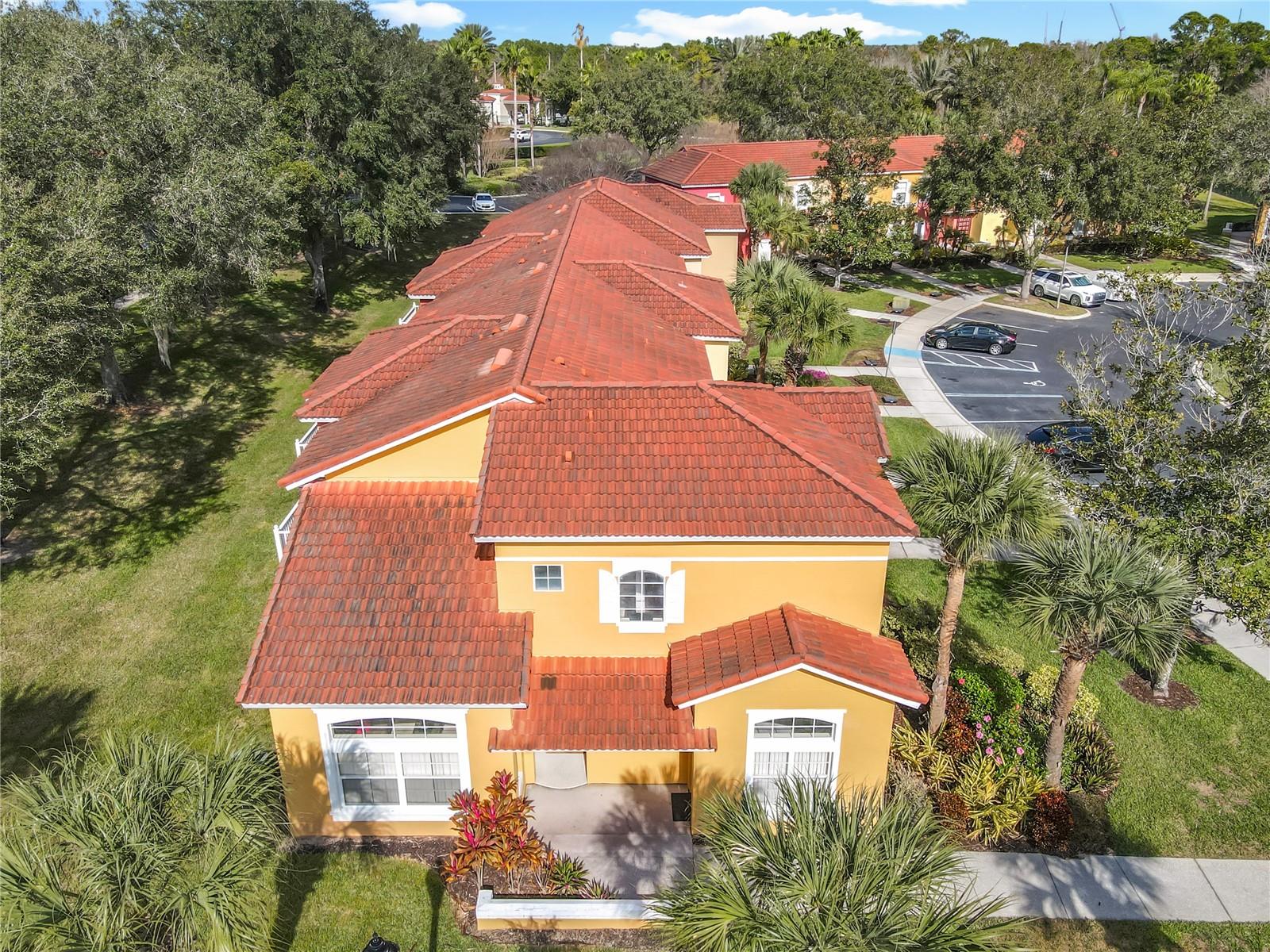 EMERALD ISLAND RESORT REP - Residential