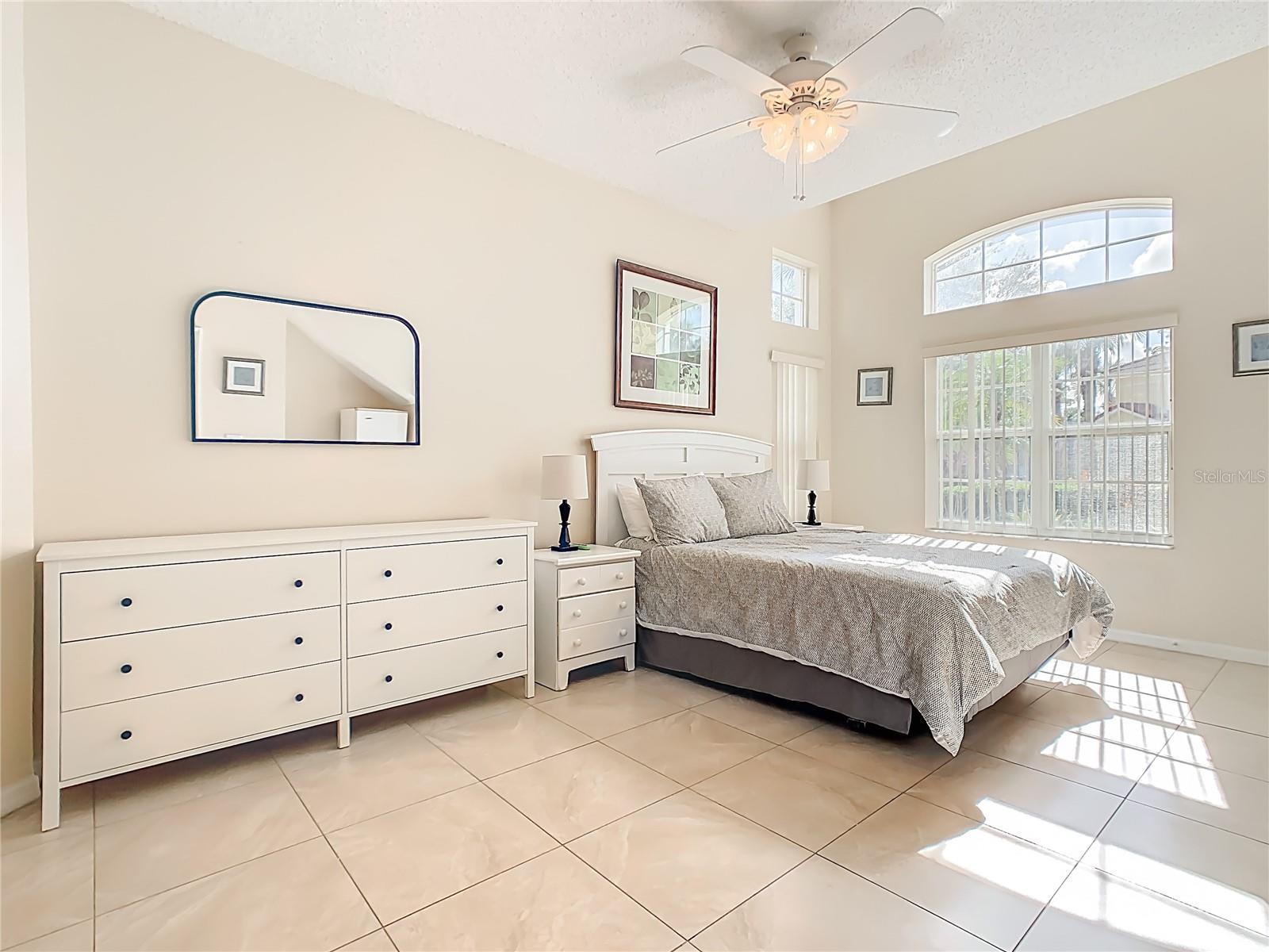 EMERALD ISLAND RESORT REP - Residential