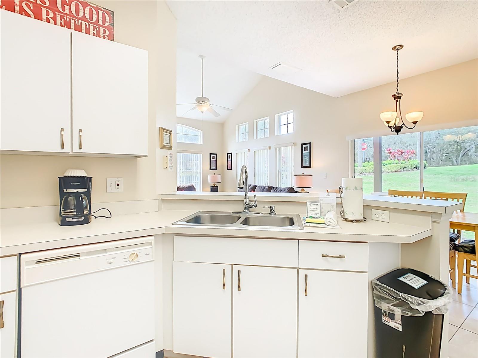 EMERALD ISLAND RESORT REP - Residential