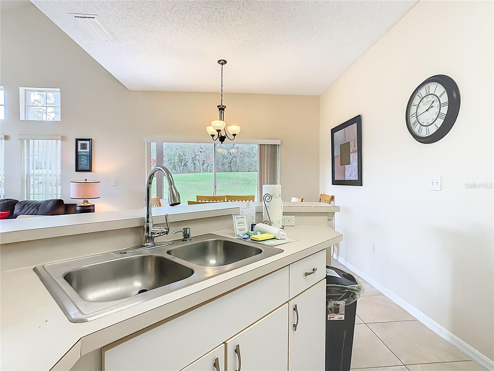 EMERALD ISLAND RESORT REP - Residential