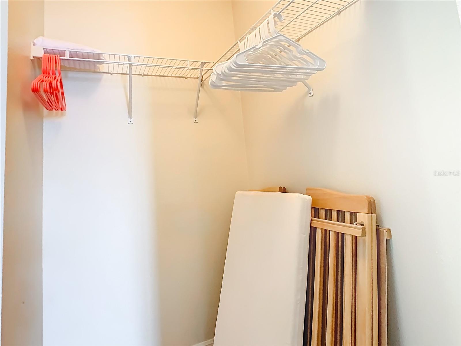 EMERALD ISLAND RESORT REP - Residential