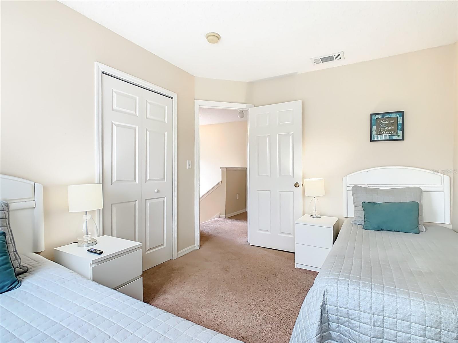 EMERALD ISLAND RESORT REP - Residential