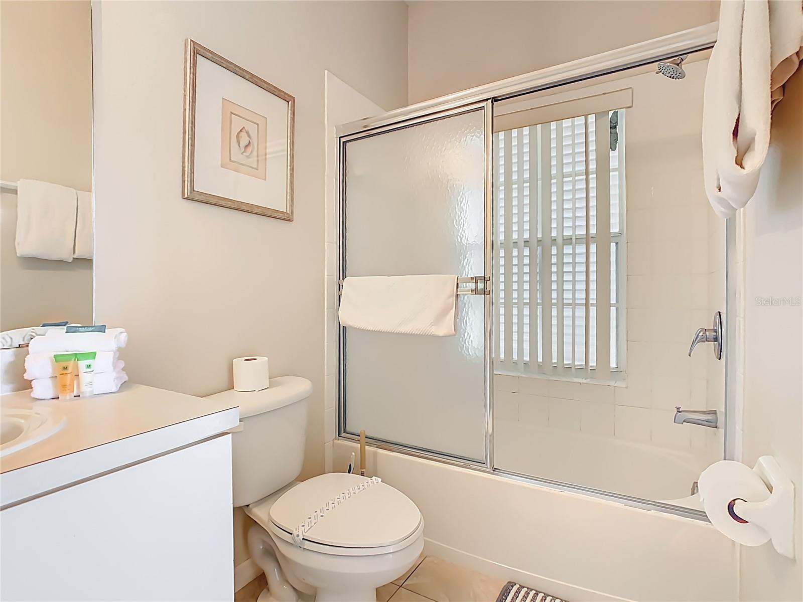 EMERALD ISLAND RESORT REP - Residential