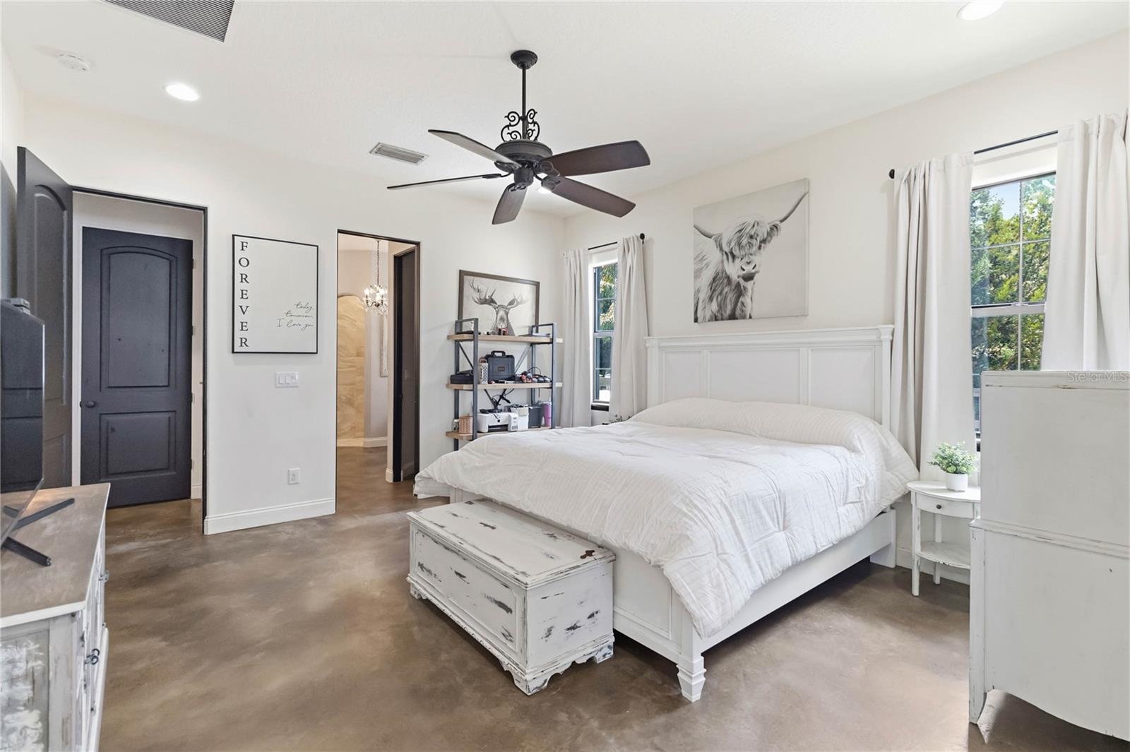 OAKWOOD SHORES - Residential