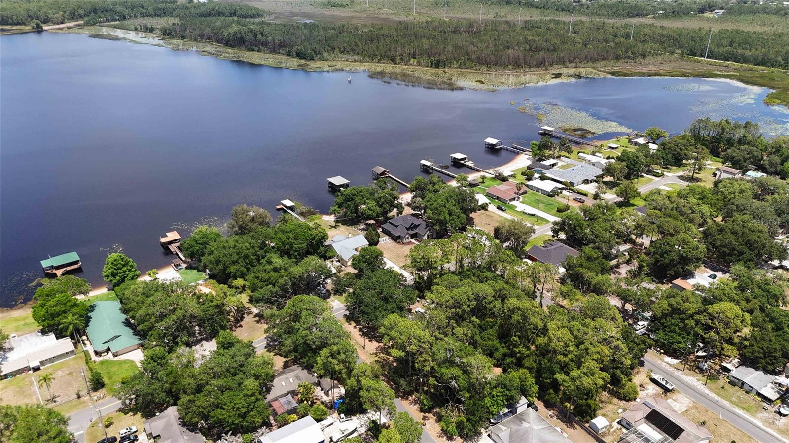 OAKWOOD SHORES - Residential
