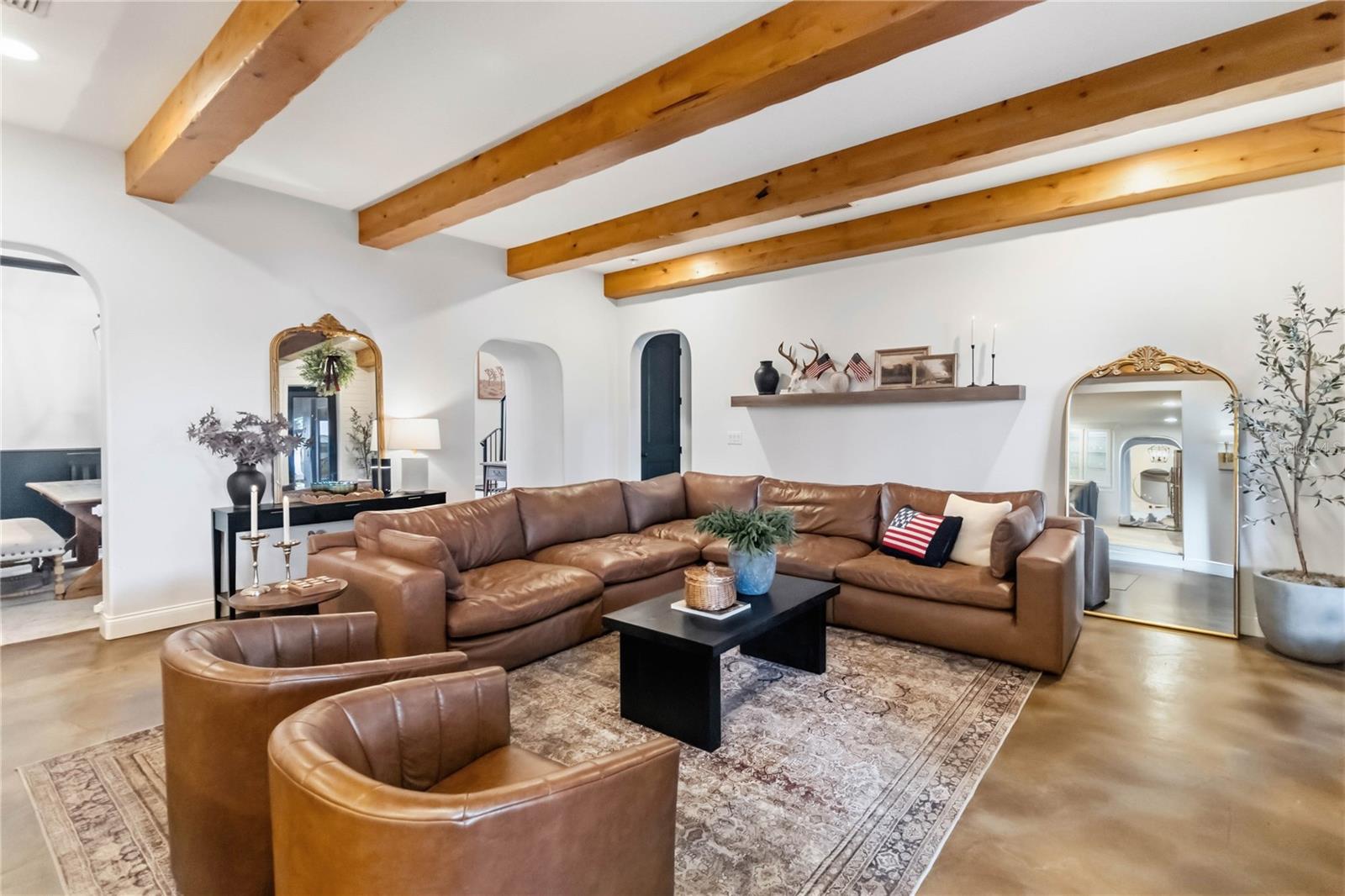 OAKWOOD SHORES - Residential