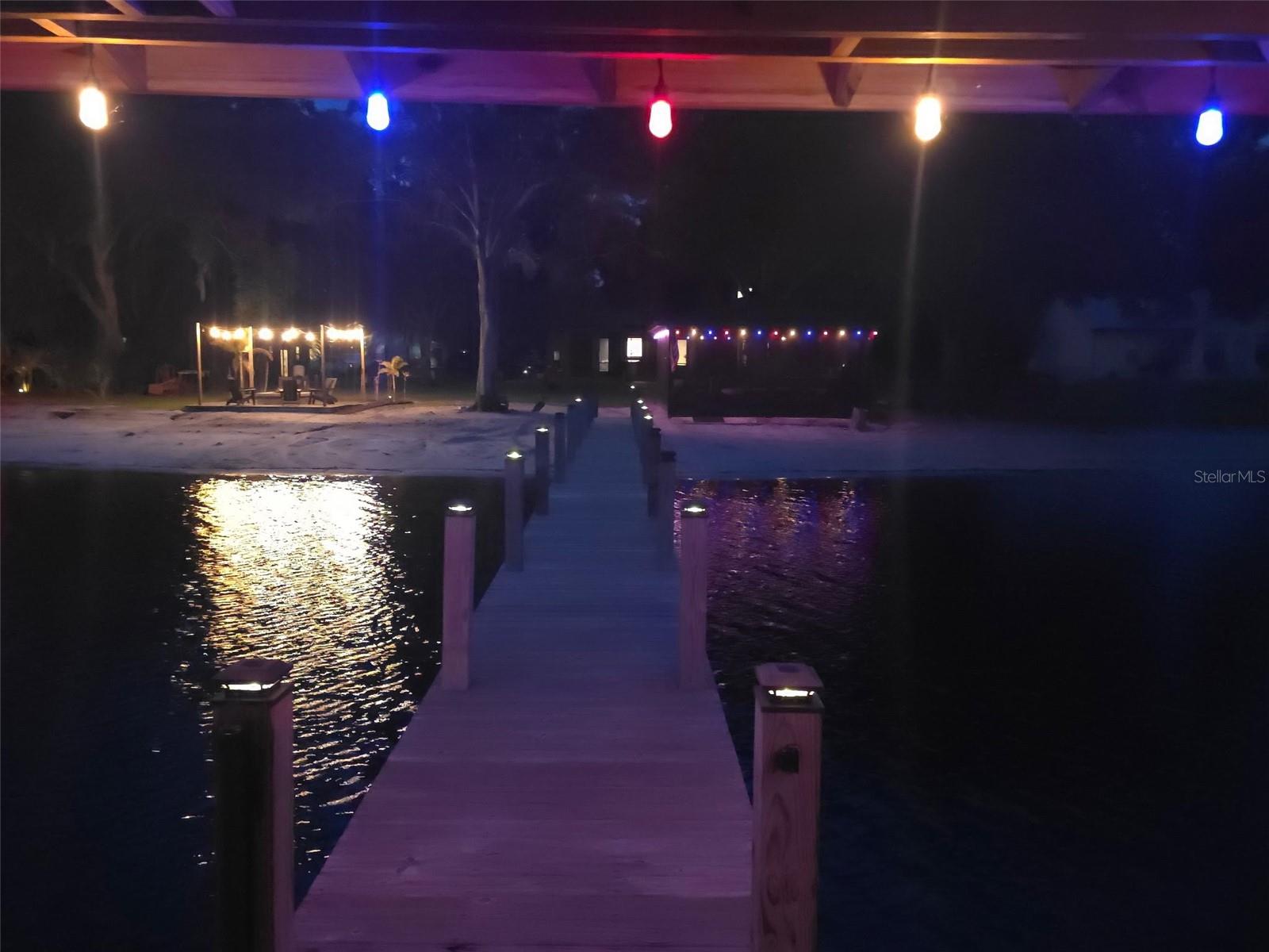 OAKWOOD SHORES - Residential