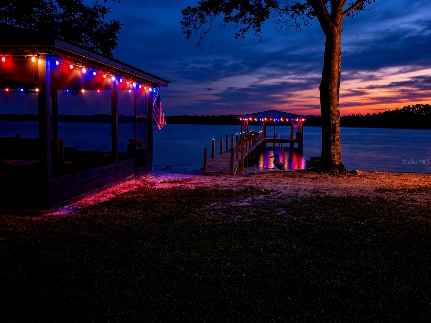 OAKWOOD SHORES - Residential