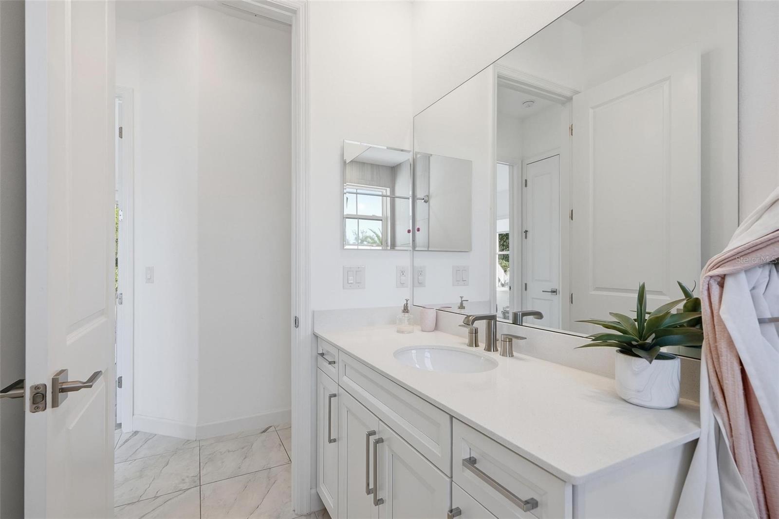 HIDDEN LAKES WATER OAKS SUB PH 2 - Residential