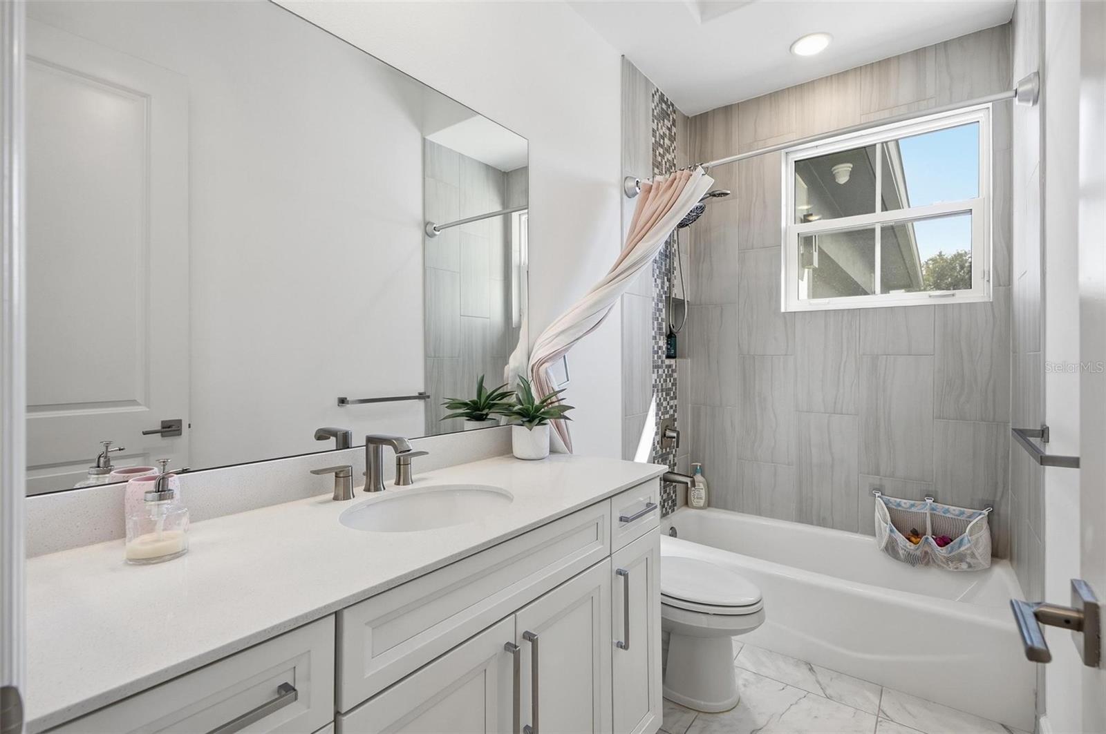 HIDDEN LAKES WATER OAKS SUB PH 2 - Residential