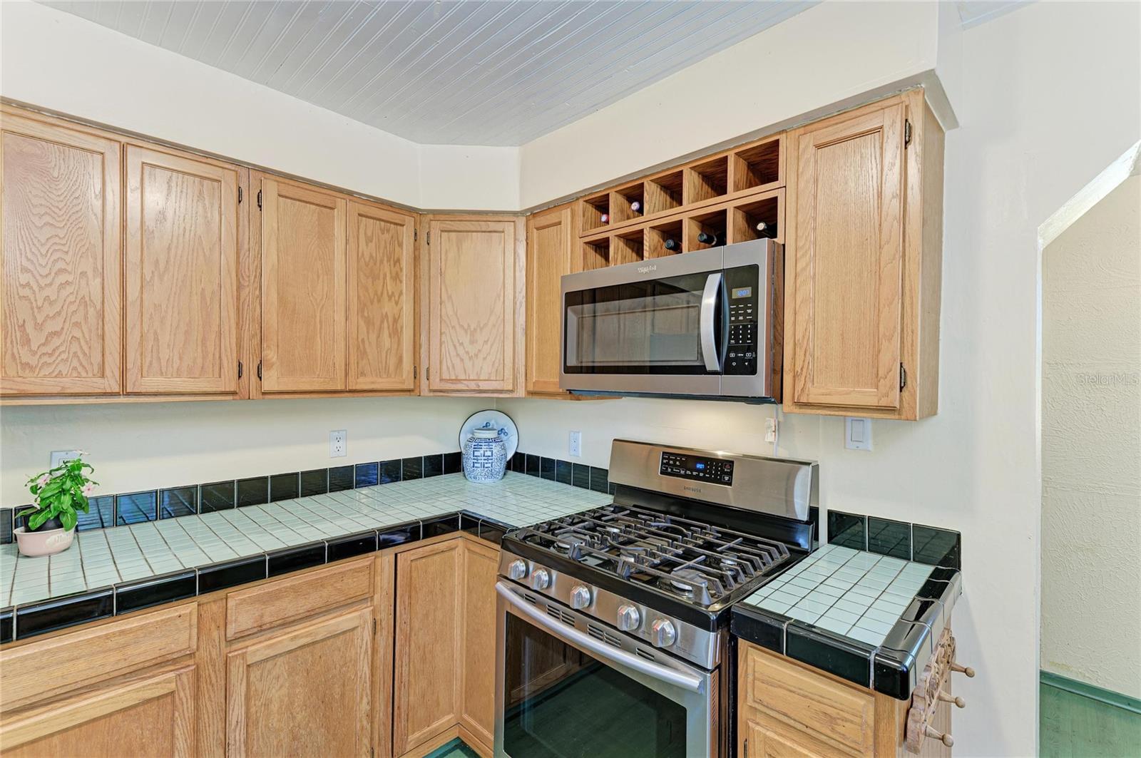 RIVERVIEW A D GILLEYS - Residential