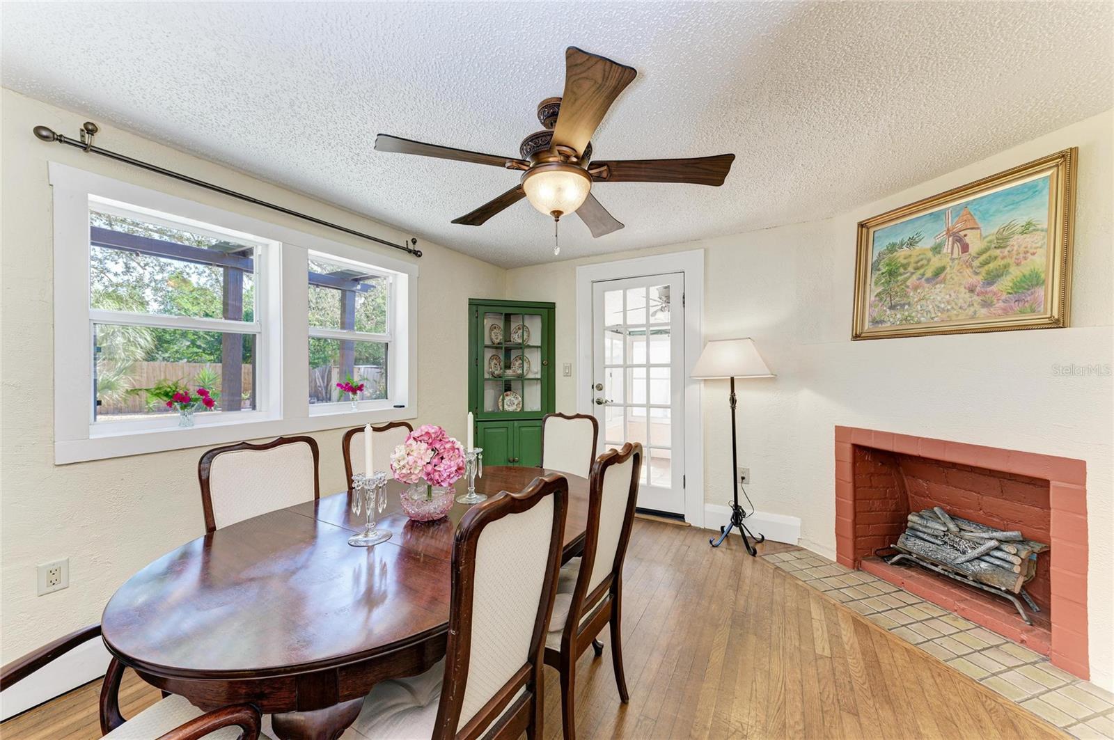 RIVERVIEW A D GILLEYS - Residential