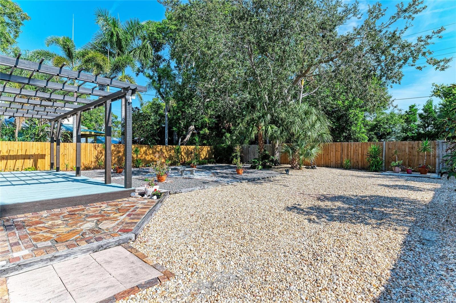 RIVERVIEW A D GILLEYS - Residential