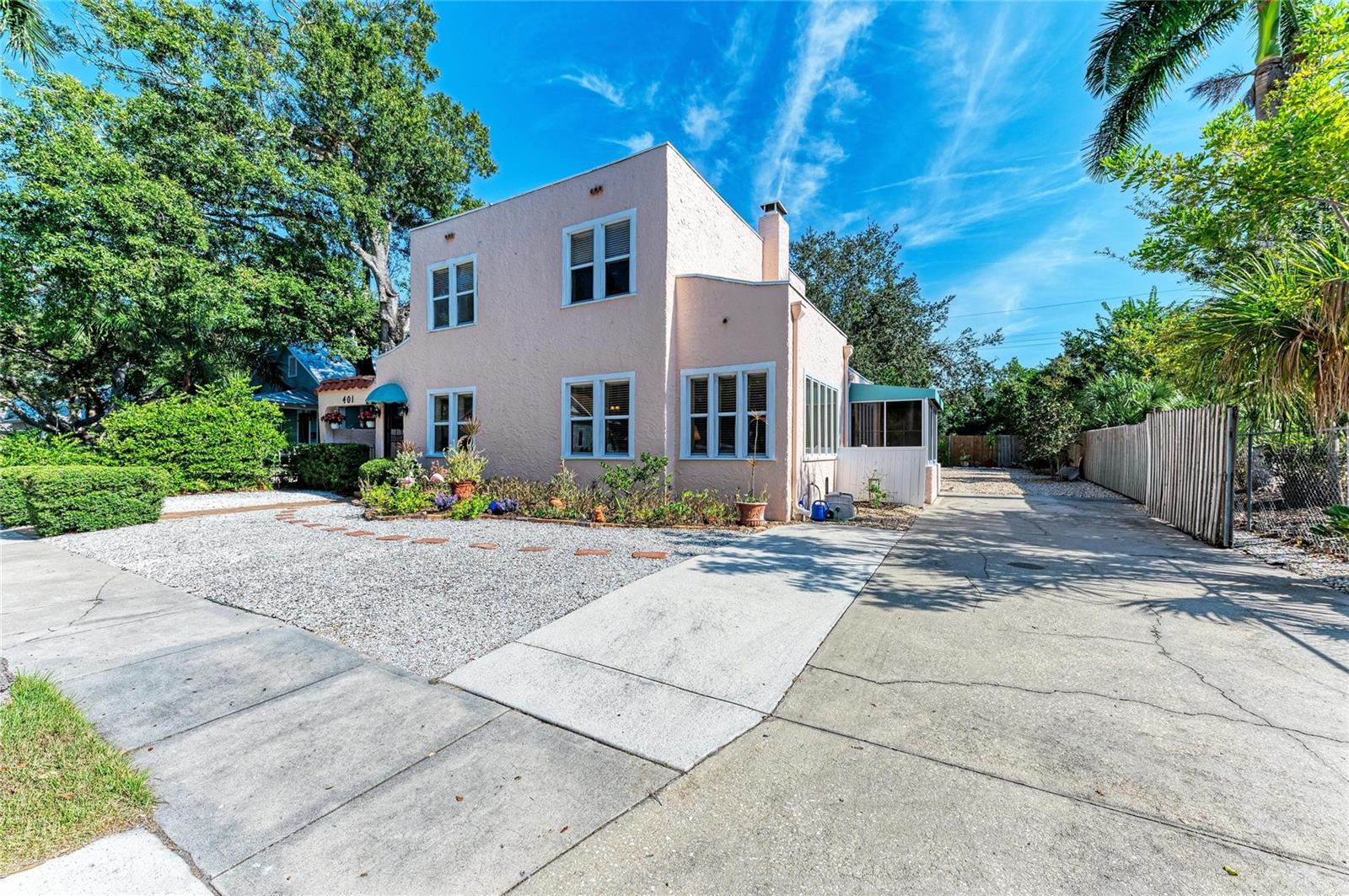 RIVERVIEW A D GILLEYS - Residential