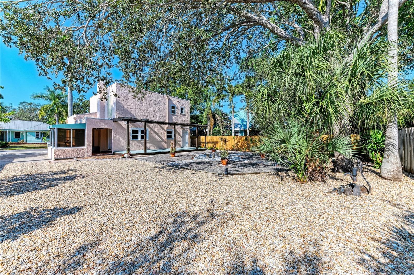 RIVERVIEW A D GILLEYS - Residential