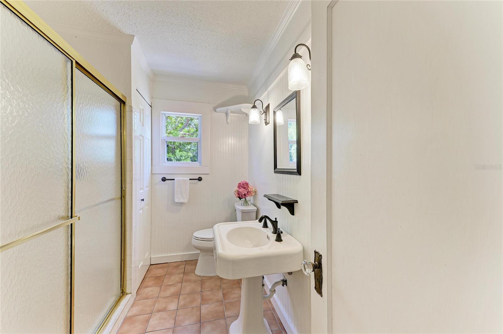 RIVERVIEW A D GILLEYS - Residential