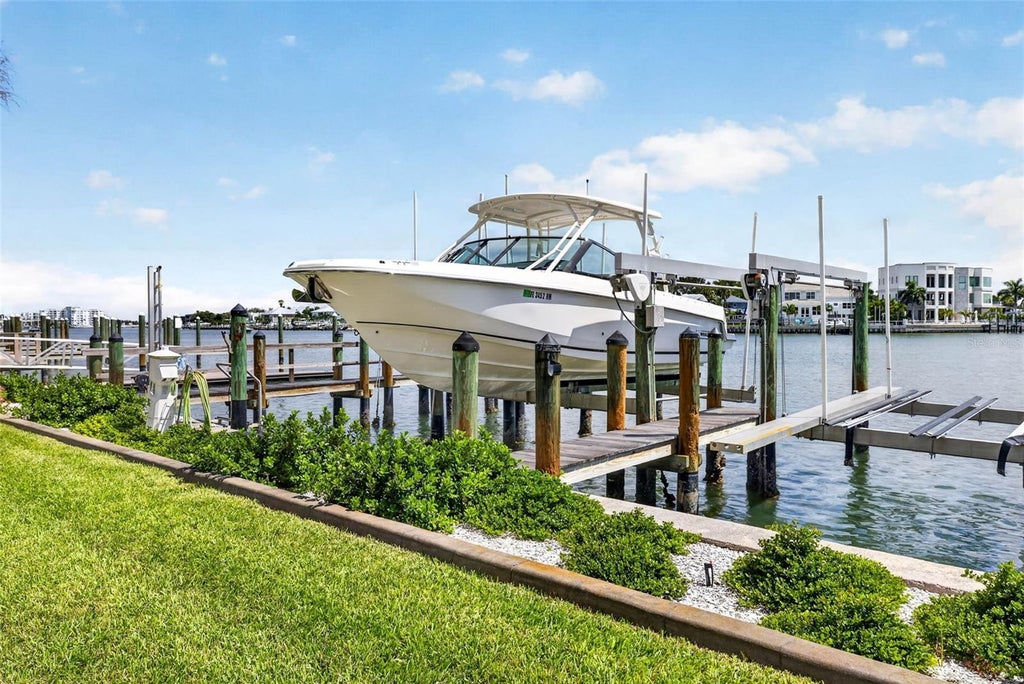 Photo of 10071 Gulf Boulevard, Treasure Island, FL 33706 (MLS # TB8551084)
