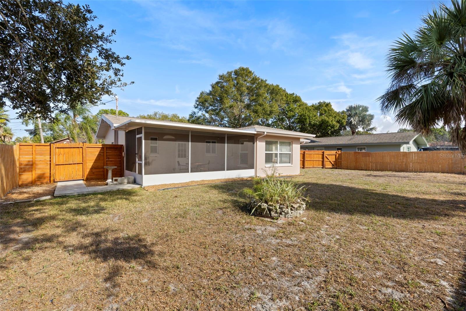 HARBOR LAKE ESTATES - Residential