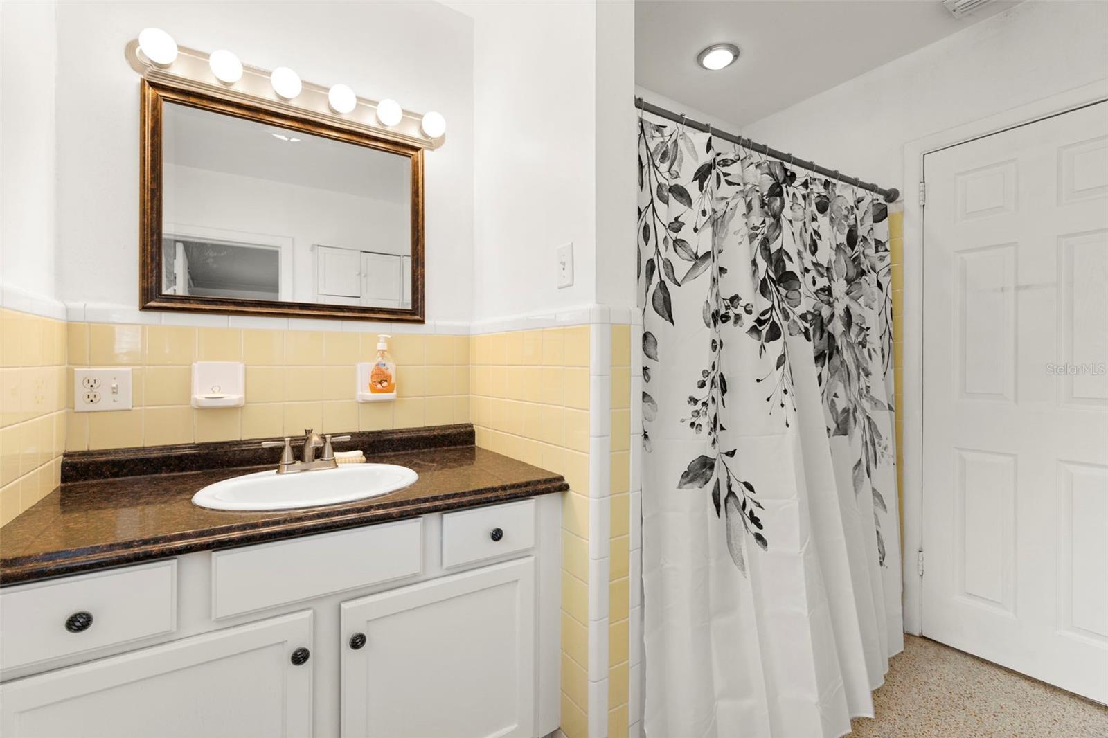 HARBOR LAKE ESTATES - Residential