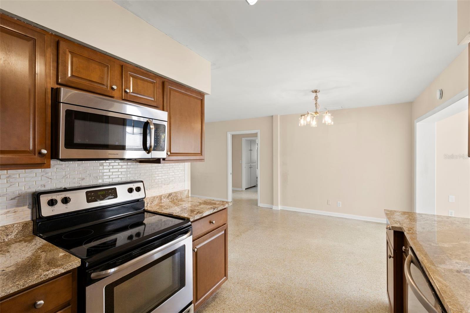 HARBOR LAKE ESTATES - Residential