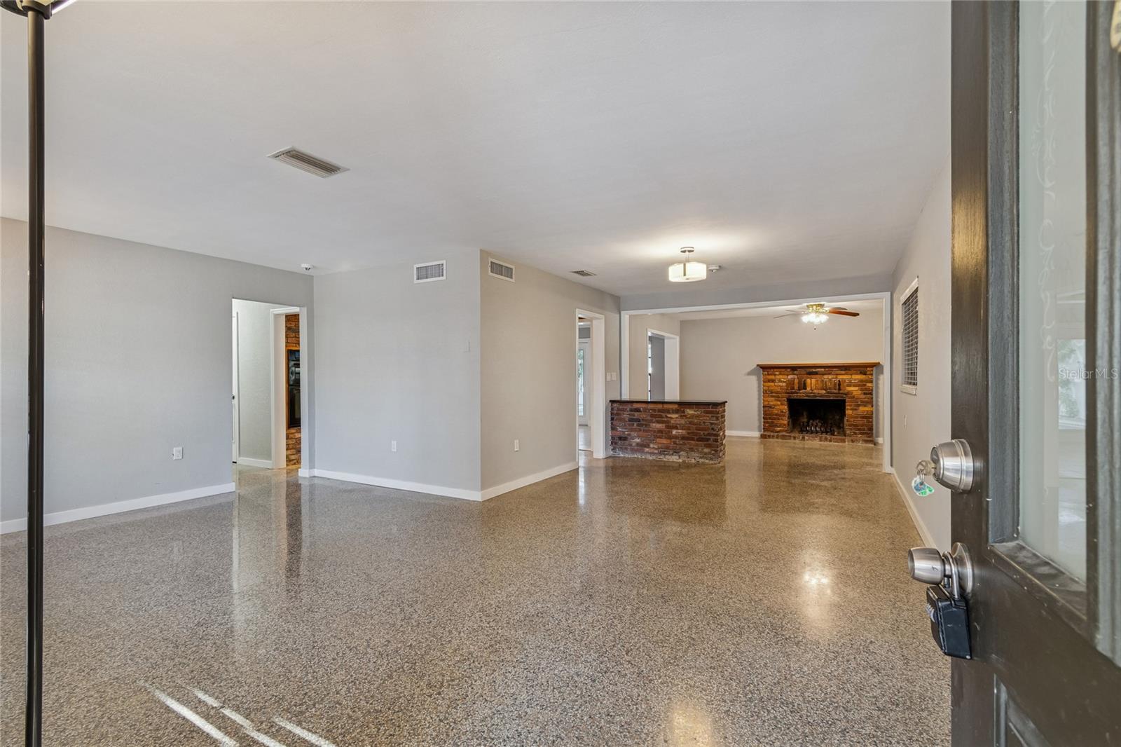 4633 W LONGFELLOW AVENUE