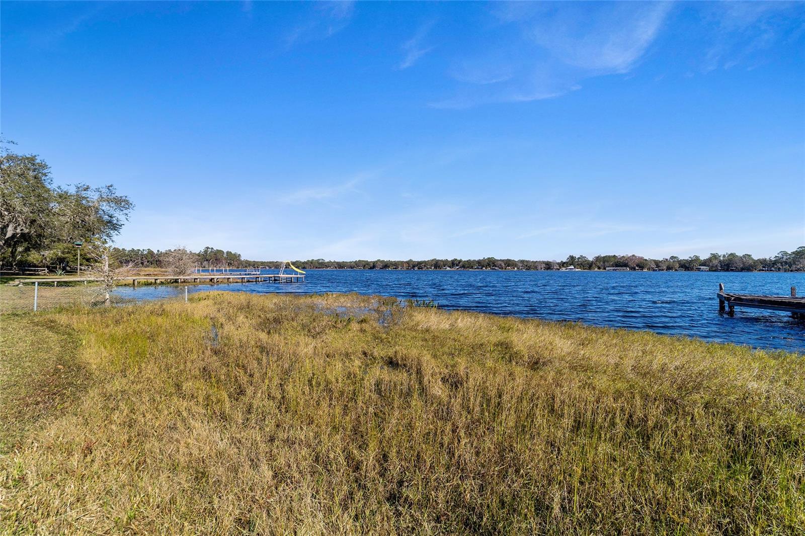 ISLAND LAKE - Residential