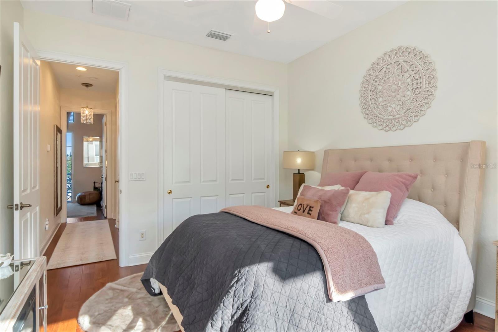 WESTSHORE YACHT CLUB TWNHMS - Residential