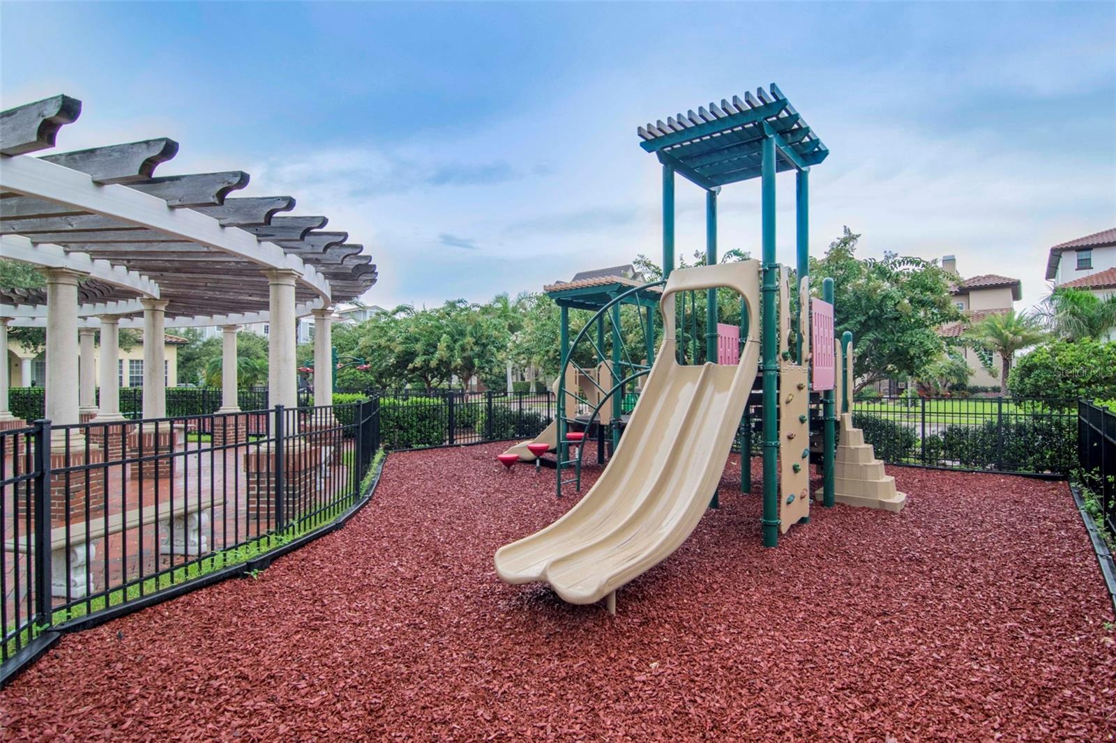 WESTSHORE YACHT CLUB TWNHMS - Residential