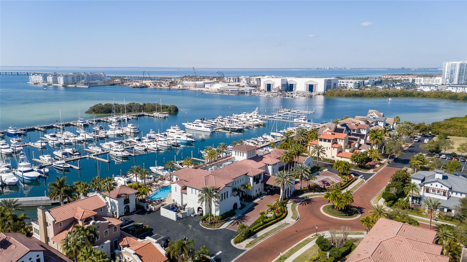 WESTSHORE YACHT CLUB TWNHMS - Residential