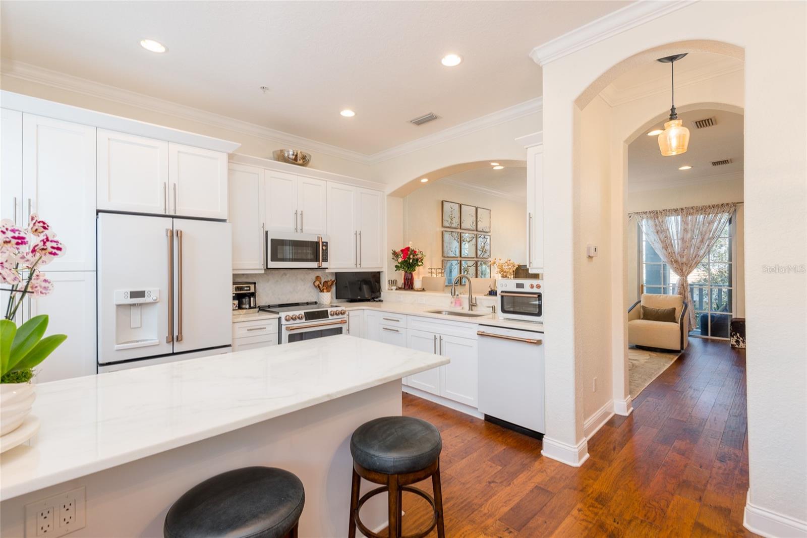 WESTSHORE YACHT CLUB TWNHMS - Residential