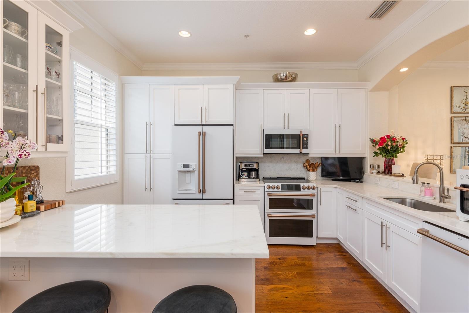 WESTSHORE YACHT CLUB TWNHMS - Residential