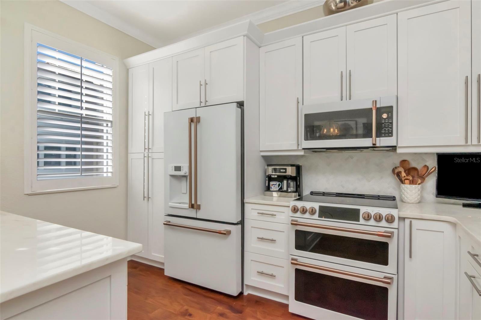 WESTSHORE YACHT CLUB TWNHMS - Residential