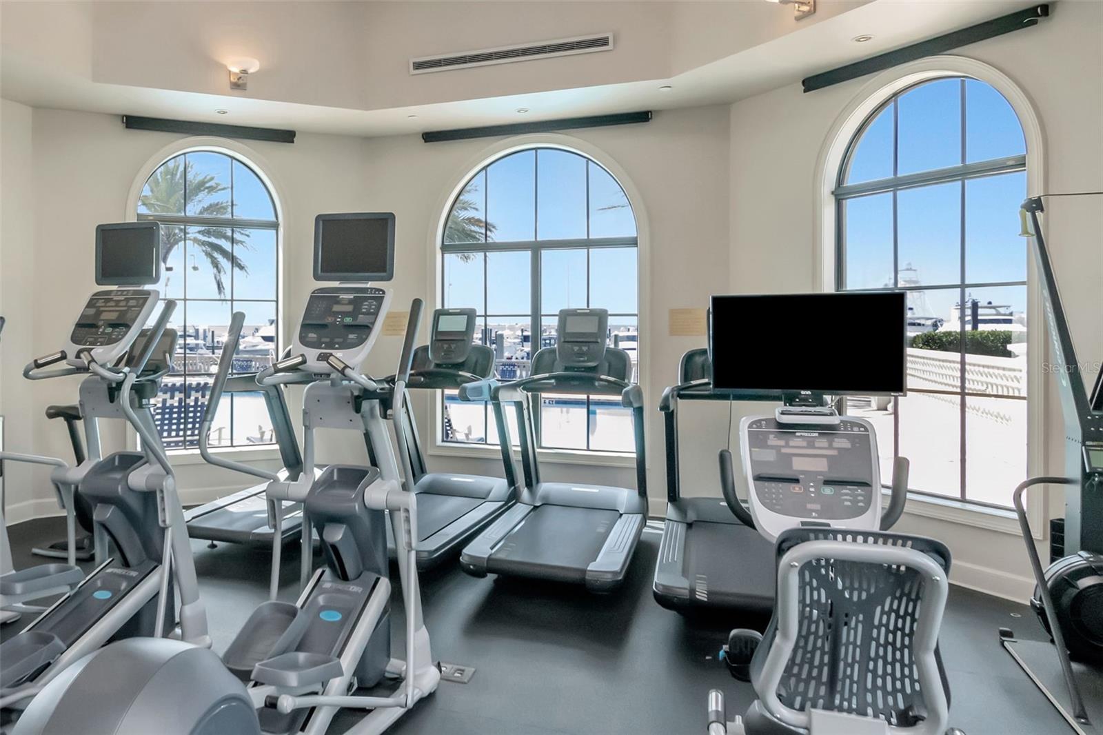 WESTSHORE YACHT CLUB TWNHMS - Residential