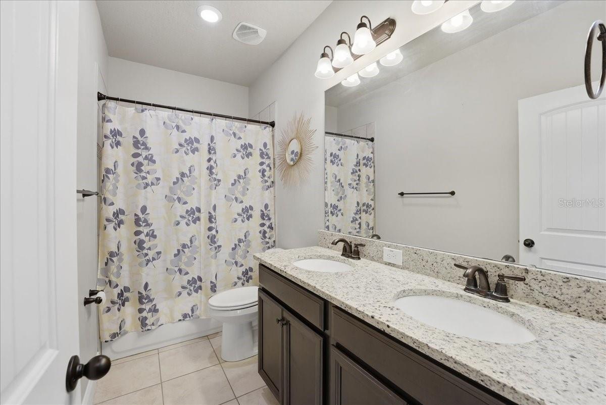 REAGAN POINTE - Residential Lease