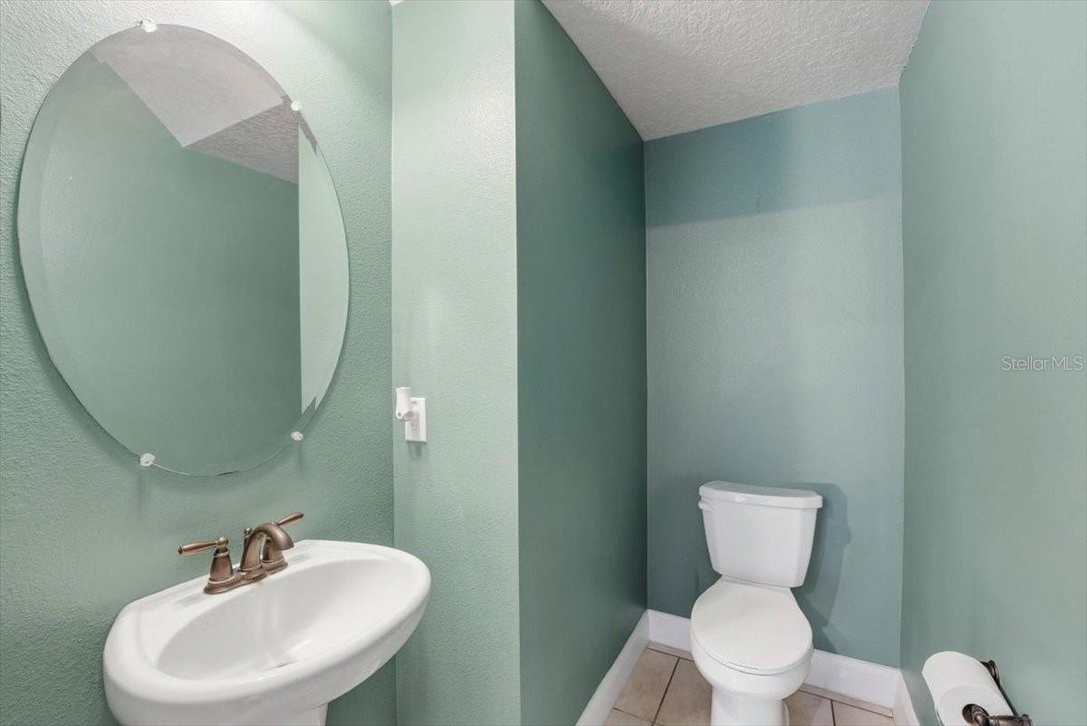 REAGAN POINTE - Residential Lease