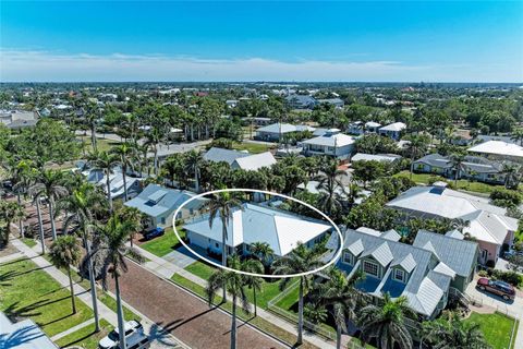 Photo of 621 Trabue Avenue, Punta Gorda, FL 33950 (MLS # C7515315) Photo of 621 Trabue Avenue, Punta Gorda, FL 33950 (MLS # C7515315)