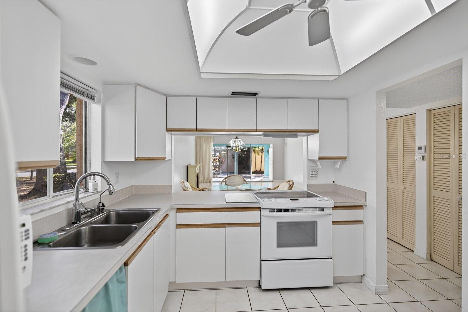 GLORY GARDENS AT CHRISTIAN RETREAT I - Residential