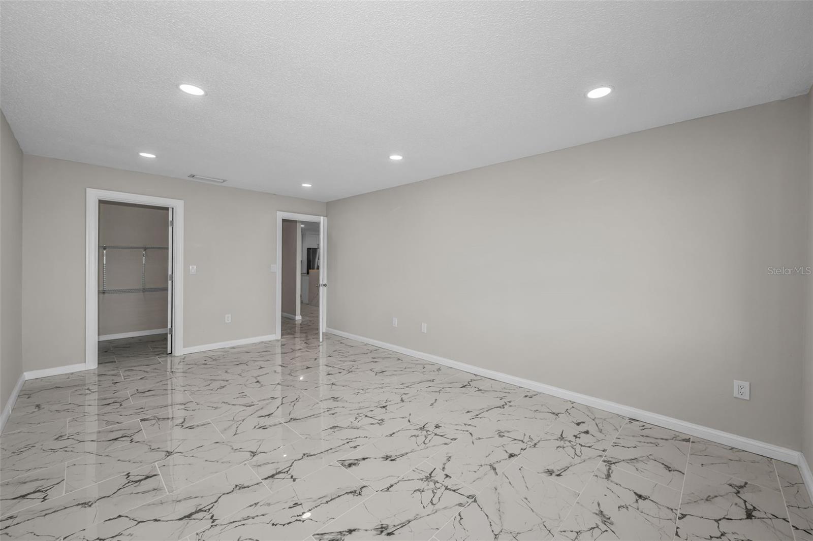 HARBOUR CLUB CONDO NO 3 INC - Residential