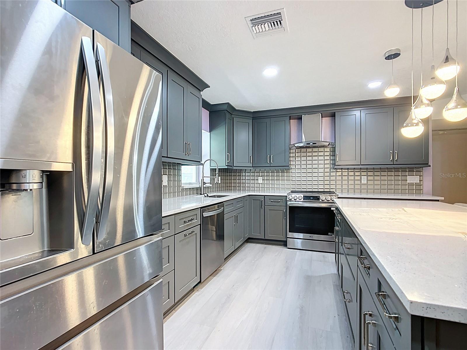 SILVER SPGS SHORES - Residential