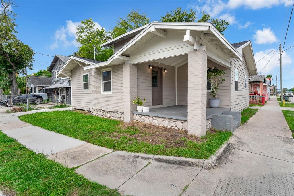 Photo of 550 N Ridgewood Avenue, Daytona Beach, FL 32114 (MLS # O6401546)