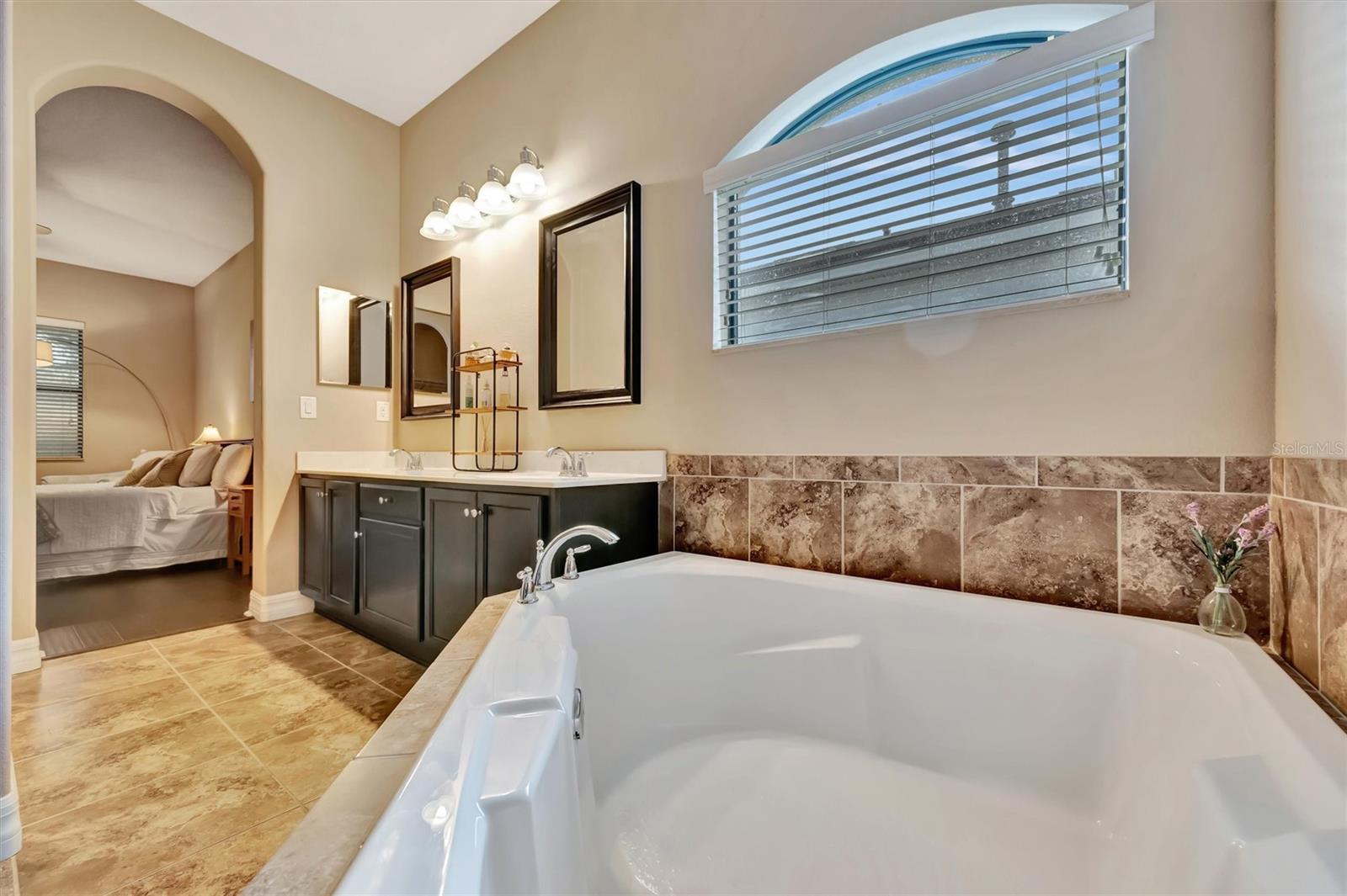 FISHHAWK RANCH PH 2 TR 1 - Residential